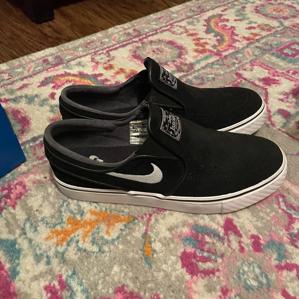 Nike Janoski slip on skate shoes